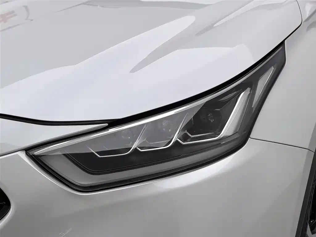 Toyota Crown Kluger 2023