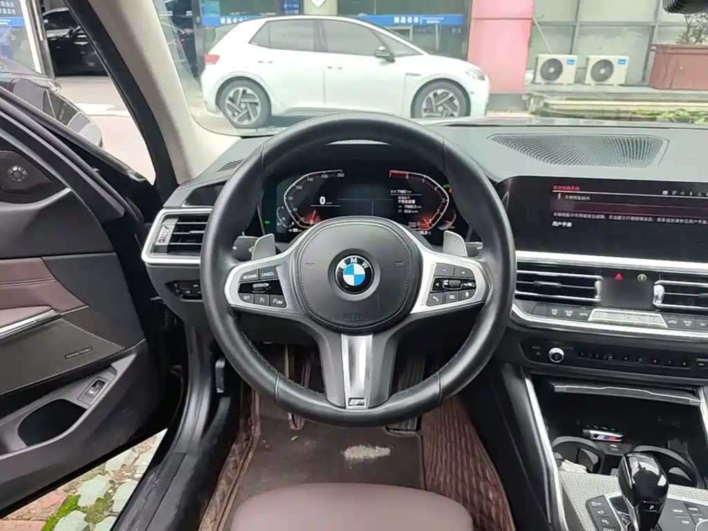 BMW 3 Series 2021 — фото 11