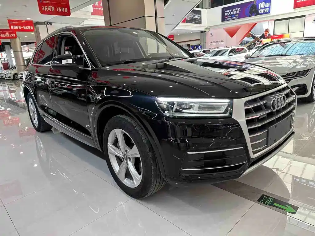 Audi Q5L 2019 — фото 3