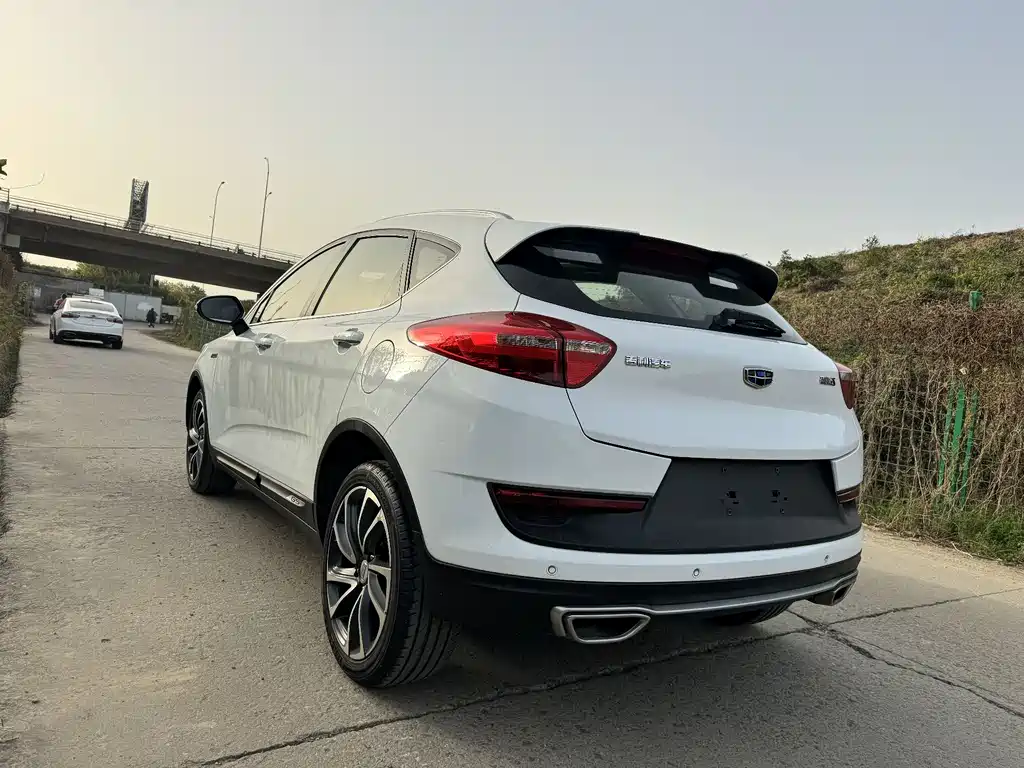 Geely Emgrand GS 2018 — фото 4