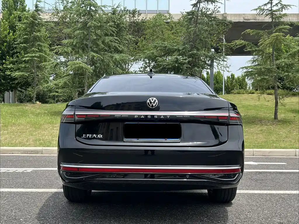 Volkswagen Passat 2025