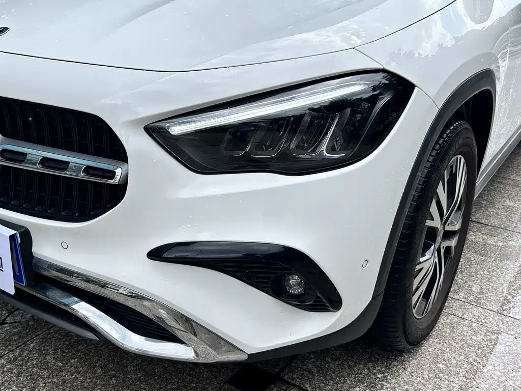 Mercedes-Benz GLA 2024 — фото 15