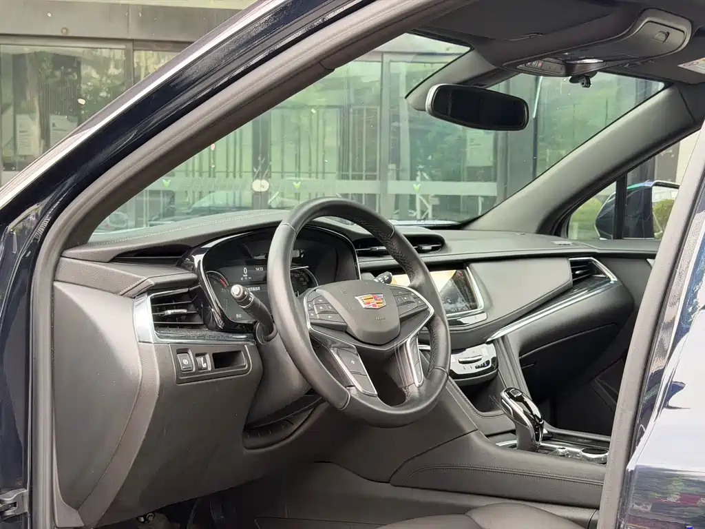 Cadillac XT5 2021 — фото 12