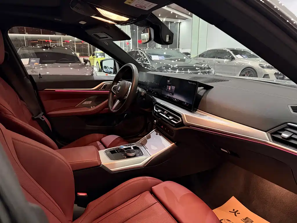 BMW i4 2025 — фото 11