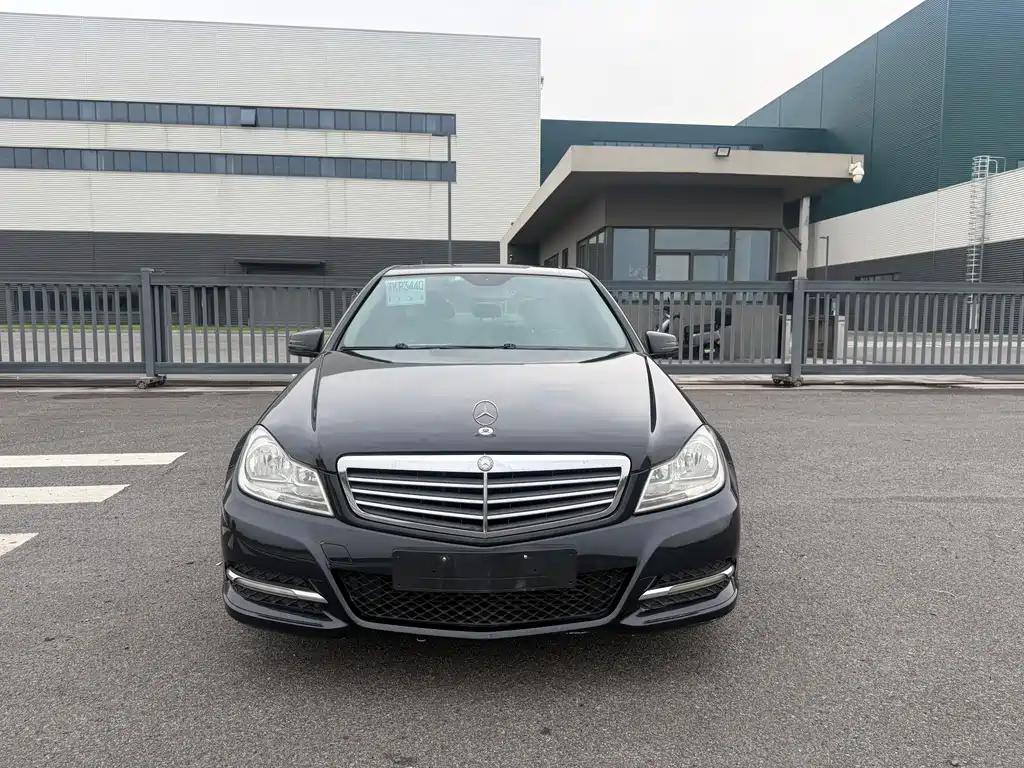 Mercedes-Benz C-Class 2011