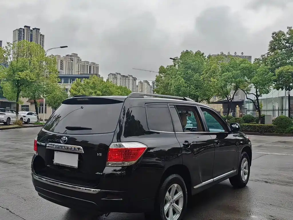 Toyota Highlander 2015 — фото 9