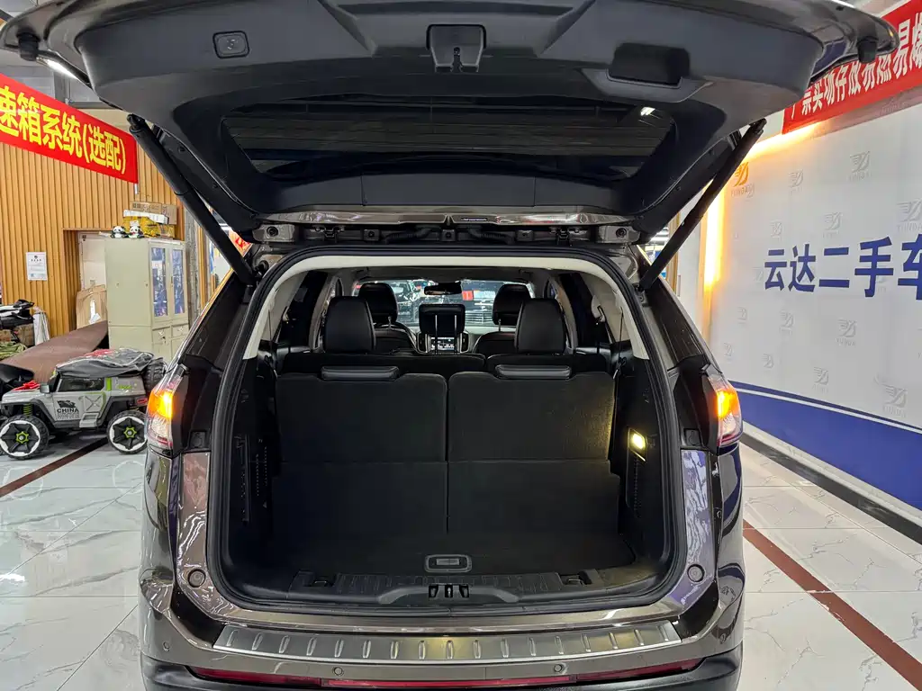 Ford Edge 2016 — фото 12