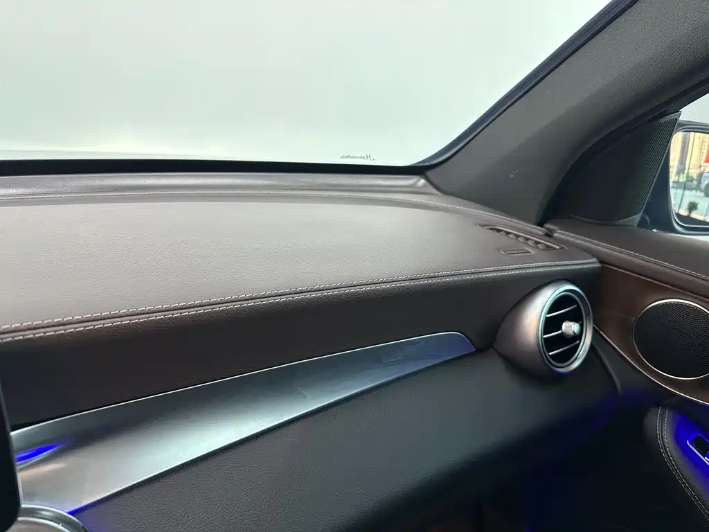 Mercedes-Benz GLC 2022 — фото 11