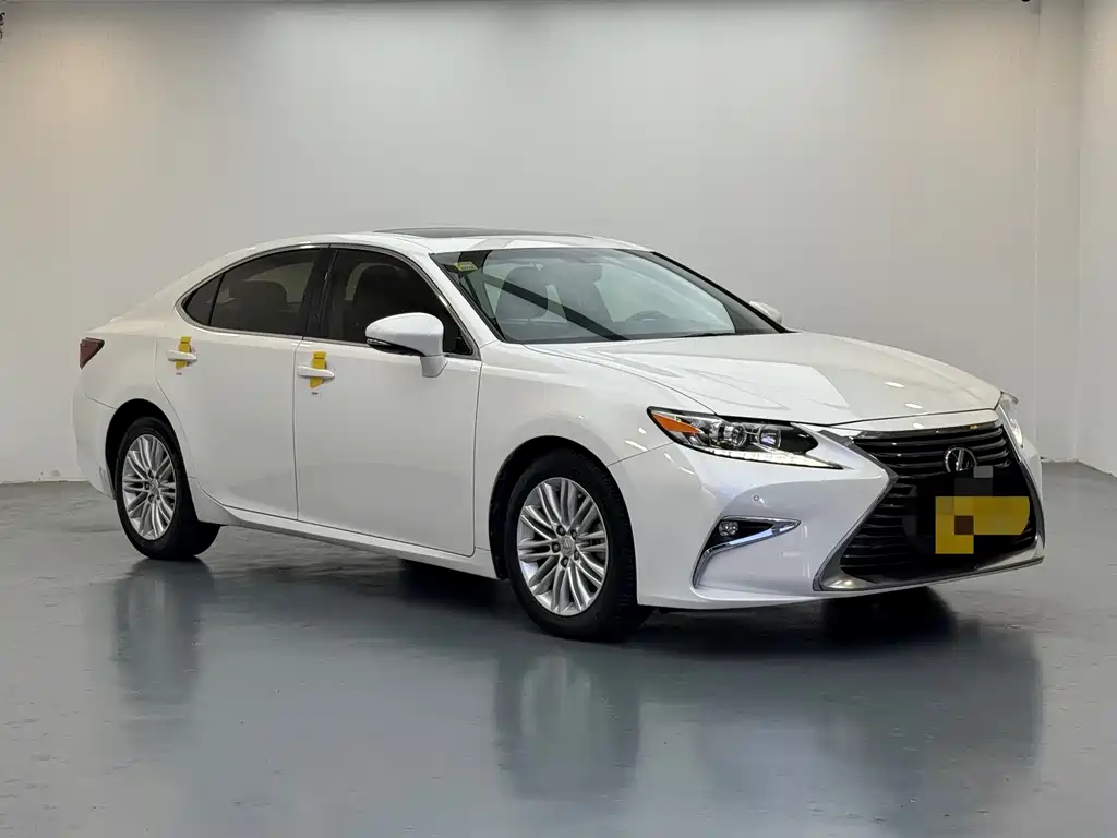 Lexus ES 2015 — фото 3