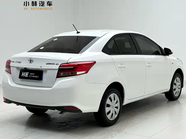 Toyota Yaris L 2020