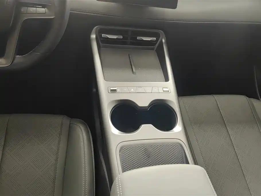 BYD Qin PLUS 2025 — фото 16