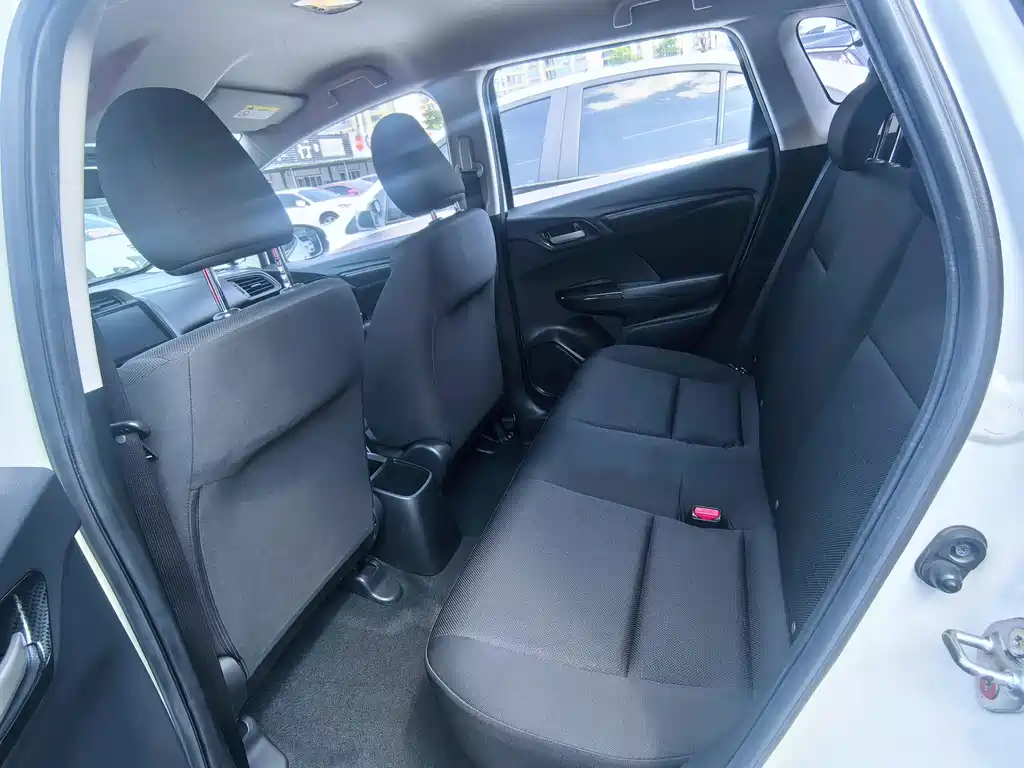 Honda Fit 2018 — фото 20