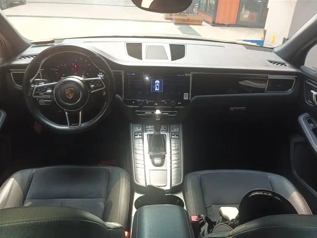 Porsche Macan 2016 — фото 10