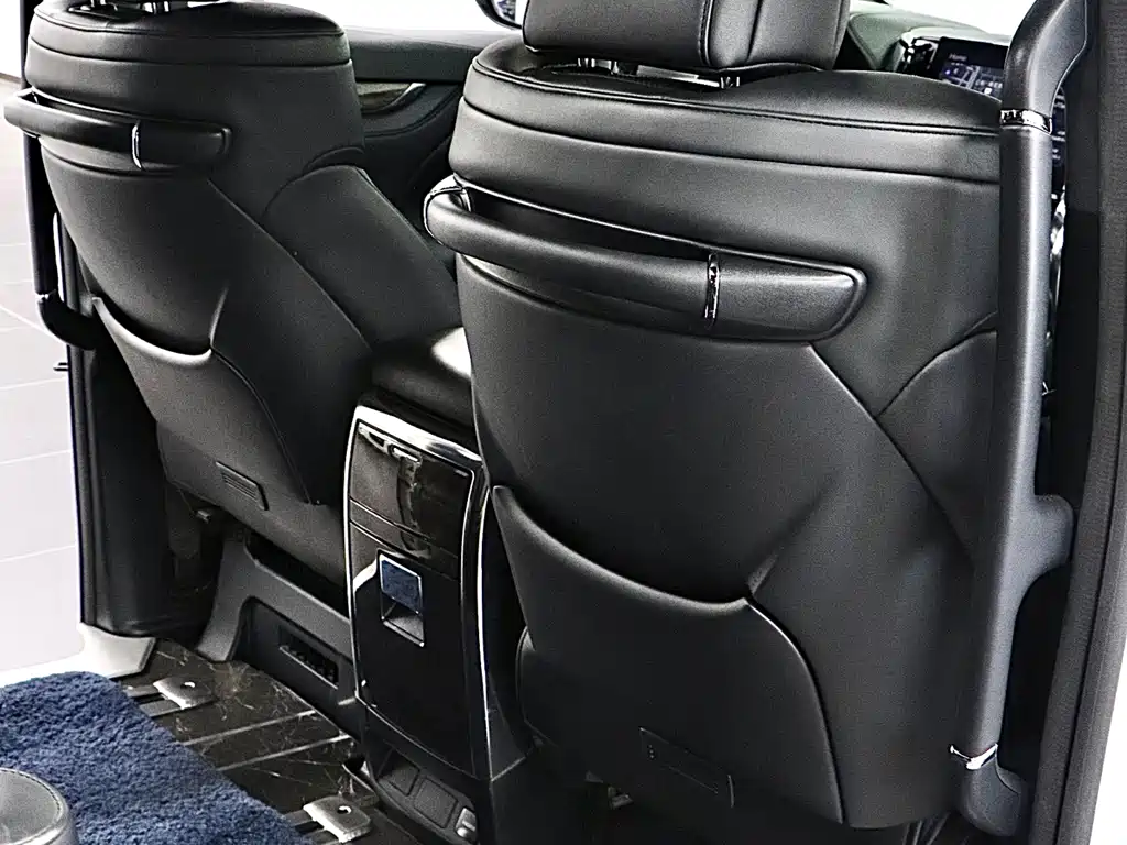 Toyota Vellfire 2020 — фото 17