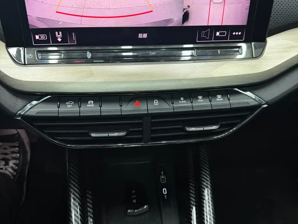 Skoda Octavia 2021 — фото 18