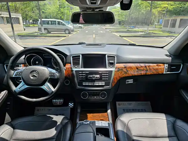 Mercedes-Benz M-Class 2014