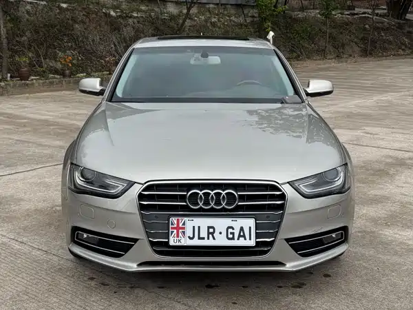 Audi A4L 2015