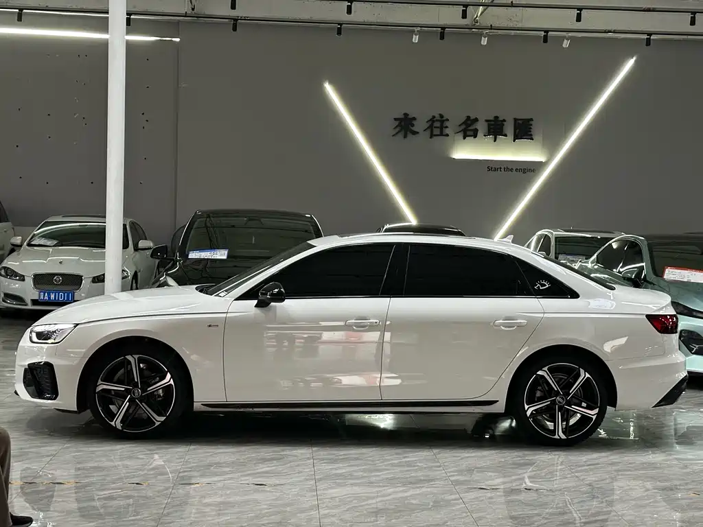 Audi A4L 2025