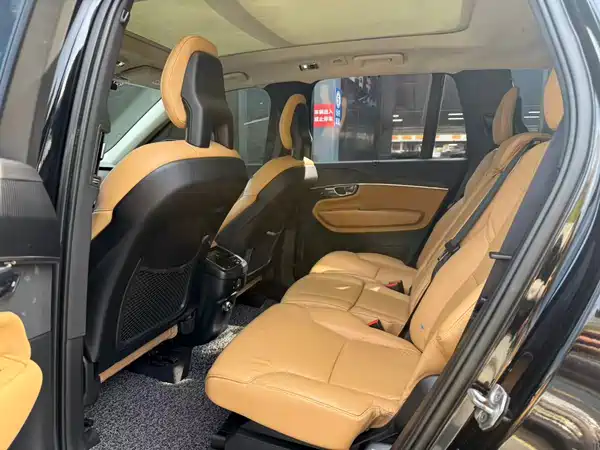 Volvo XC90 2015