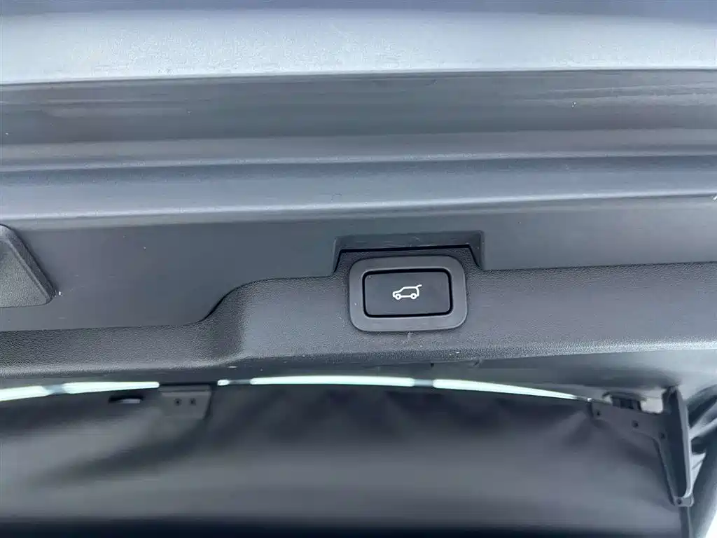 Land Rover Discovery 2018 — фото 27
