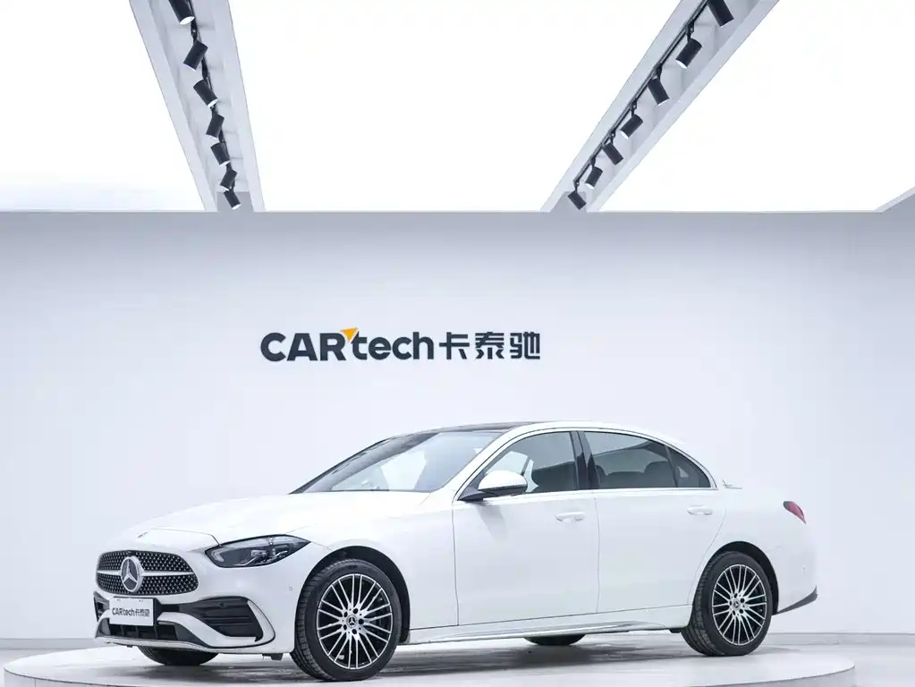 Mercedes-Benz C-Class 2024 — фото 1