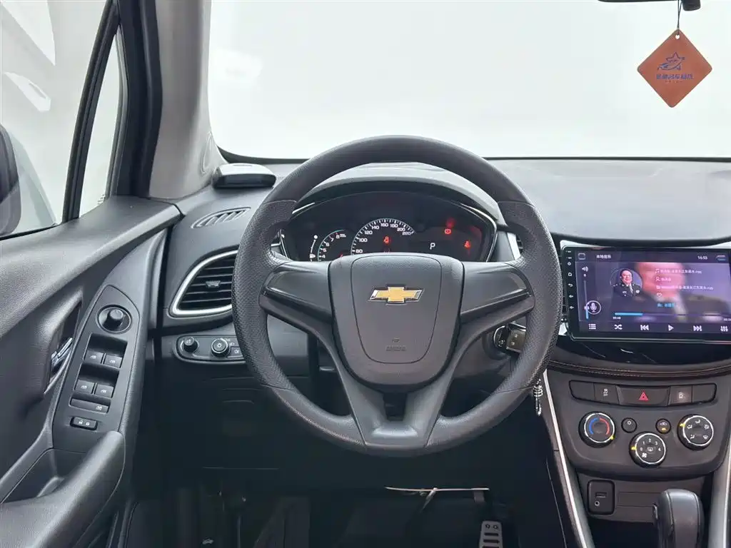 Chevrolet Trax 2017 — фото 17