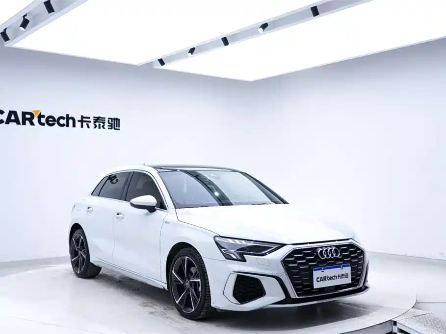 Audi A3 2023 — фото 1