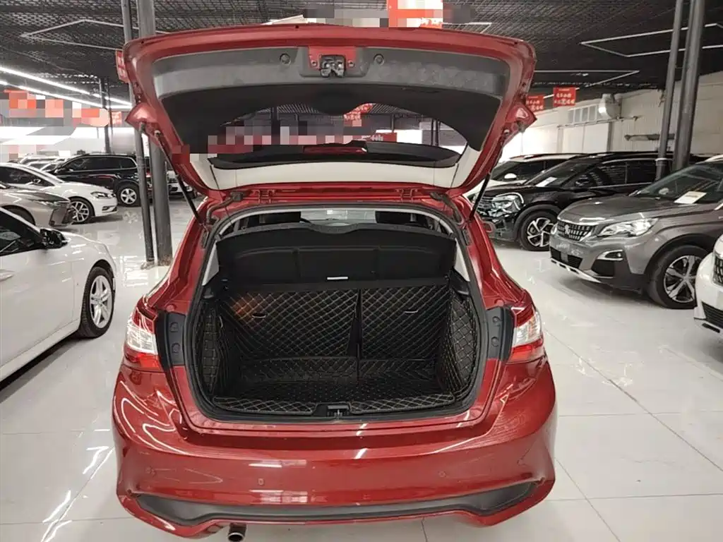 Nissan Tiida 2020 — фото 19