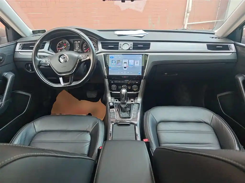 Volkswagen Passat 2018 — фото 10