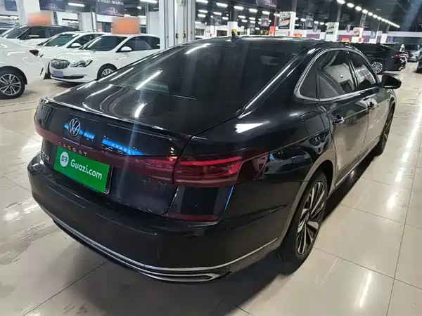 Volkswagen Passat 2023
