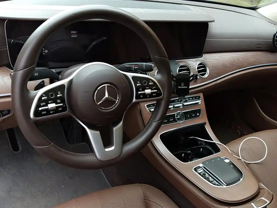 Mercedes-Benz E-Class 2020 — фото 12