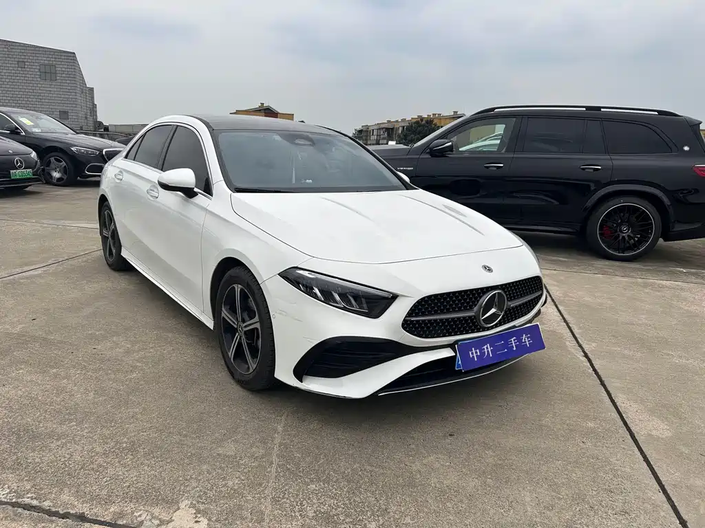Mercedes-Benz A-Class 2023 — фото 9