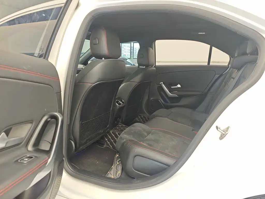 Mercedes-Benz A-Class 2023 — фото 10