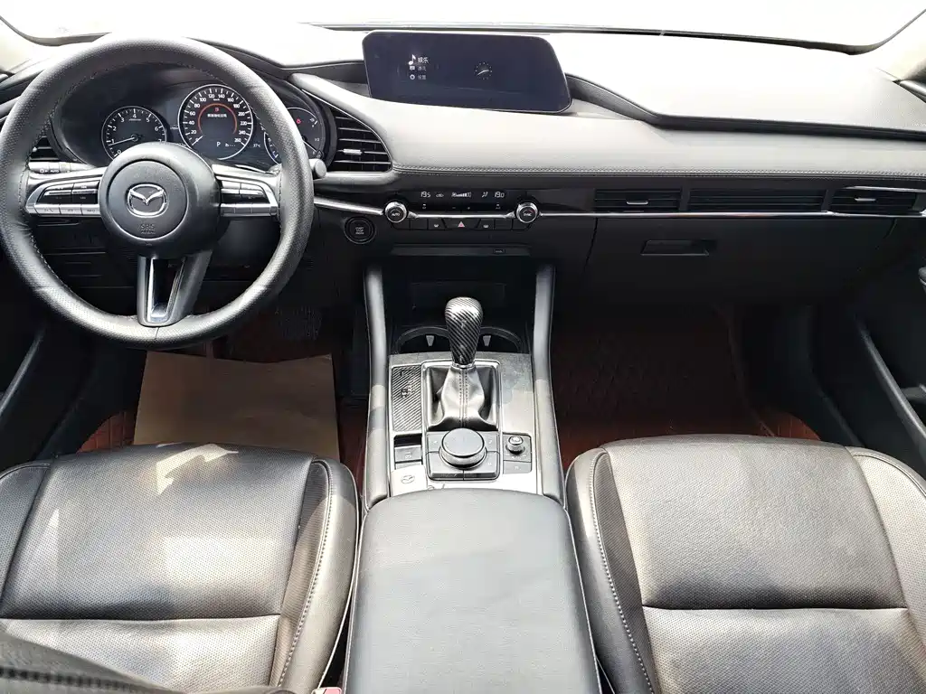 Mazda 3 Axela 2022