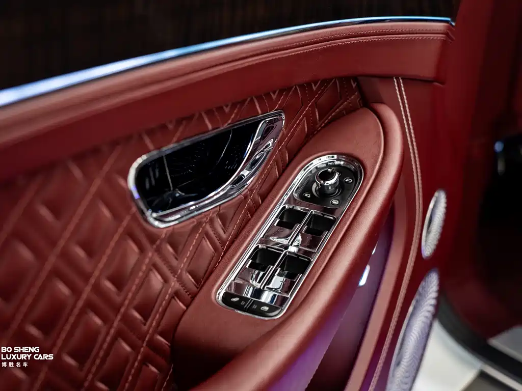 Bentley Continental 2020 — фото 11