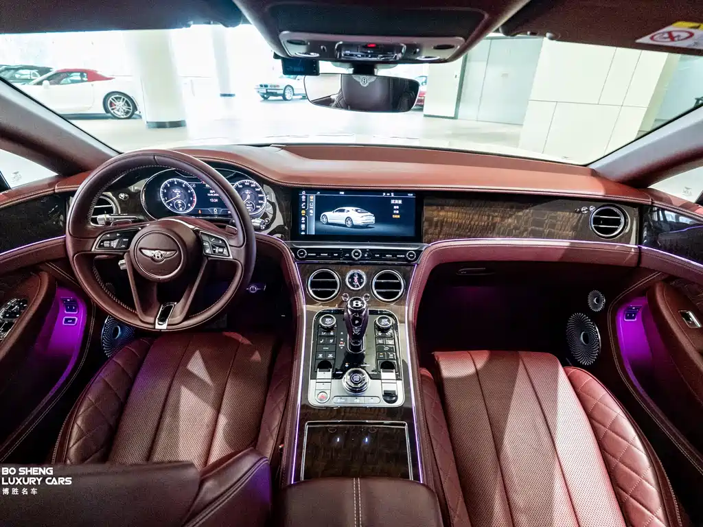 Bentley Continental 2020 — фото 37
