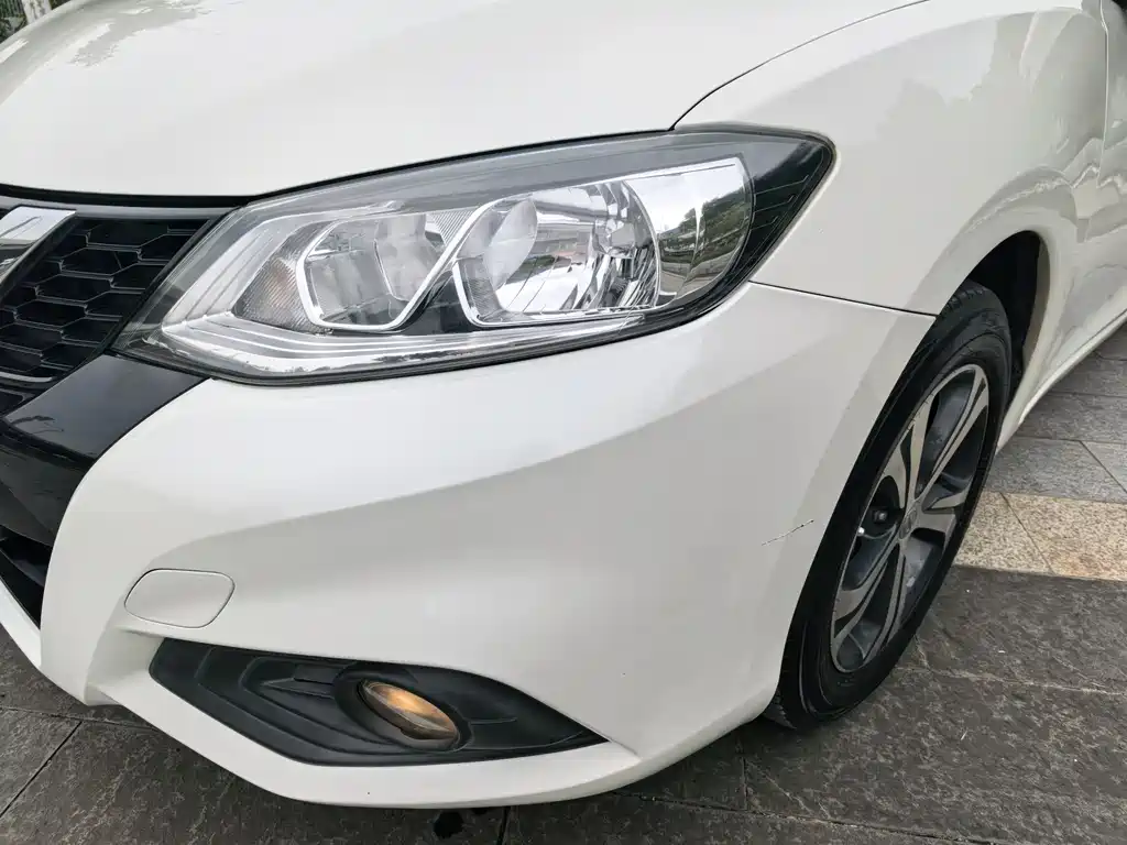Nissan Tiida 2018 — фото 18