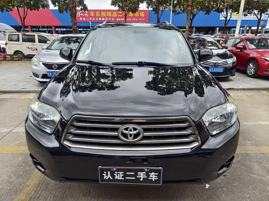Toyota Highlander 2010 — фото 2