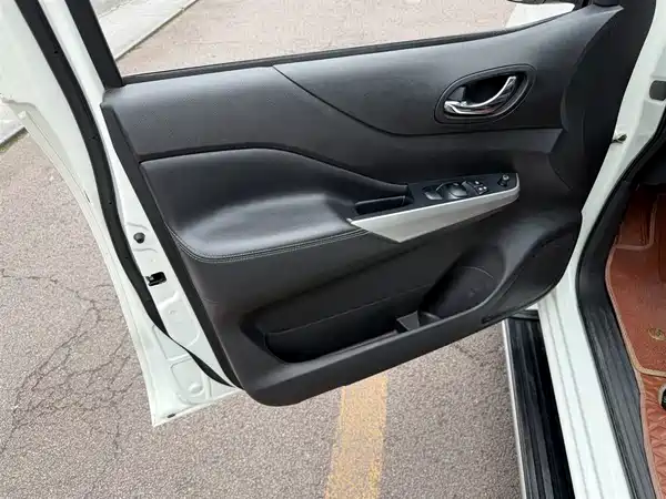 Nissan Terra 2022