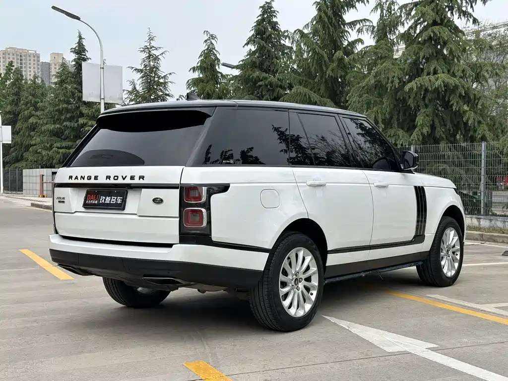 Land Rover Range Rover 2018 — фото 18