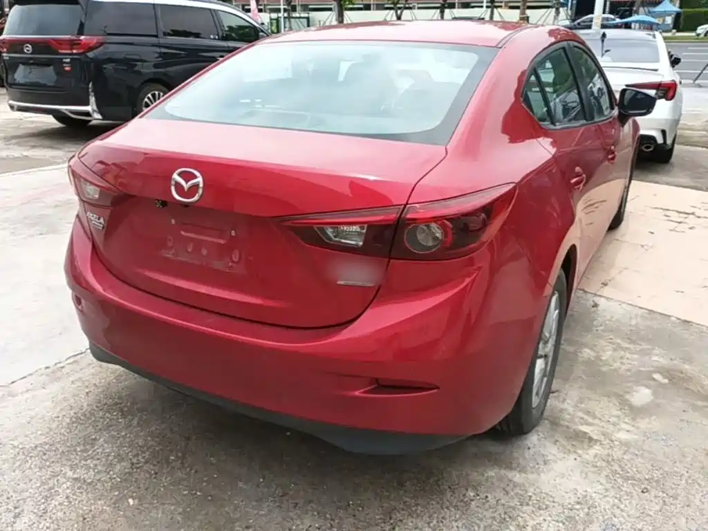 Mazda 3 Axela 2018 — фото 7