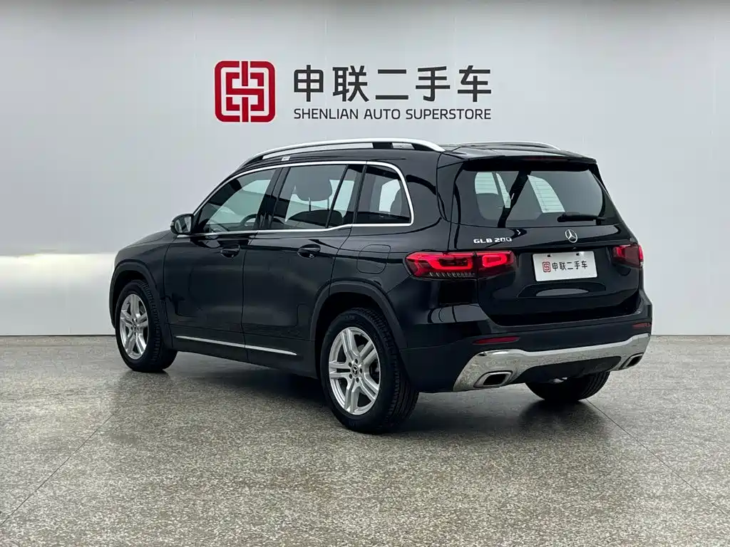 Mercedes-Benz GLB 2023