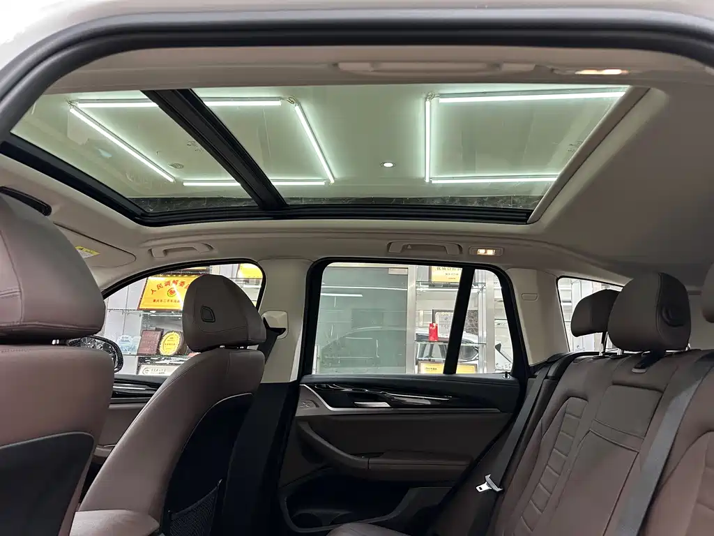 BMW X3 2018 — фото 11