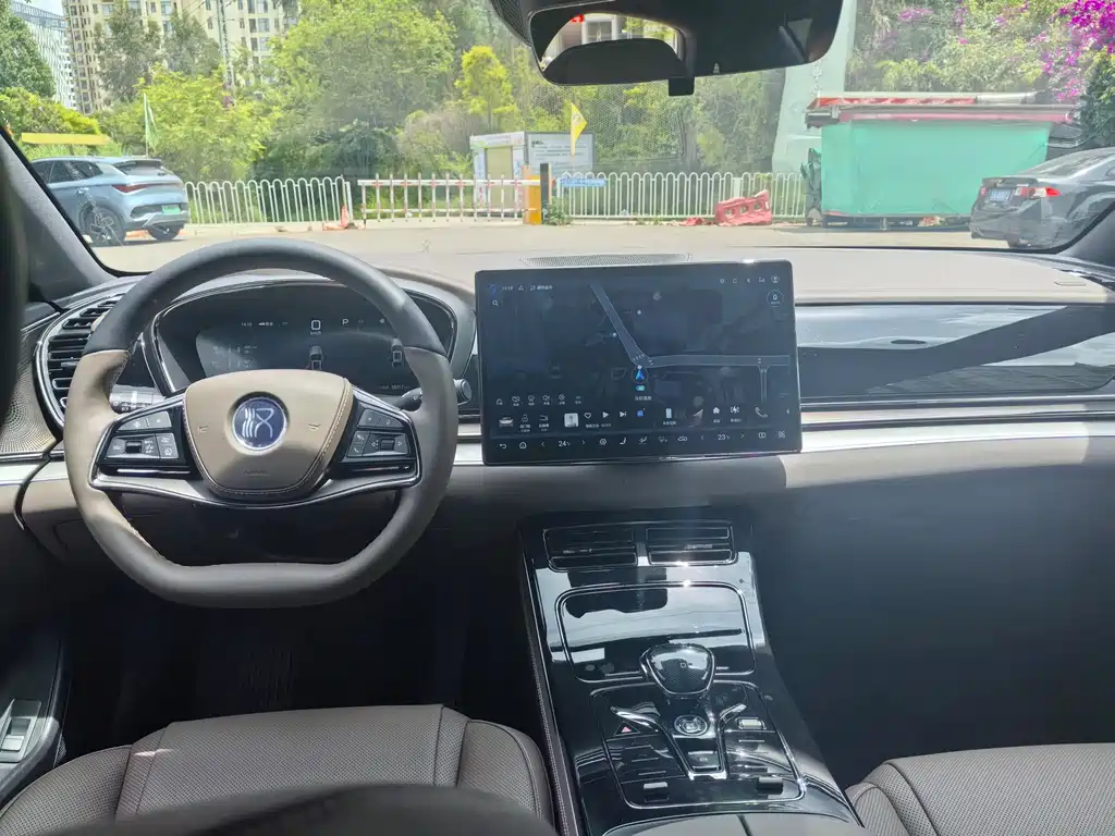 BYD Han 2025