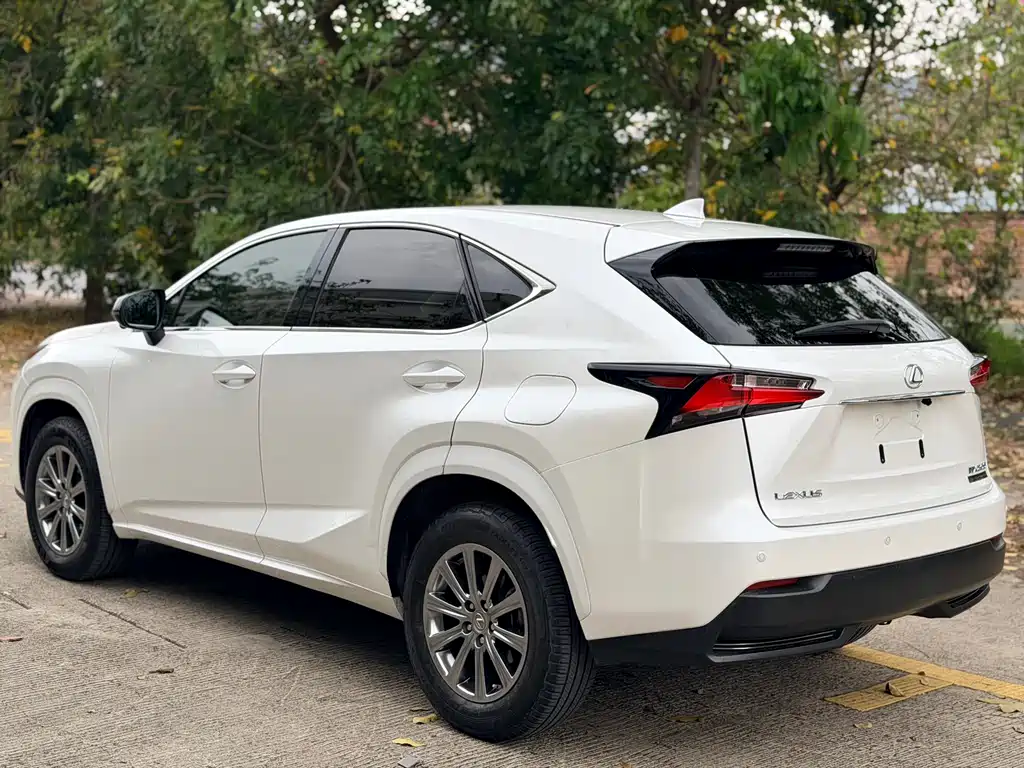 Lexus NX 2017 — фото 3