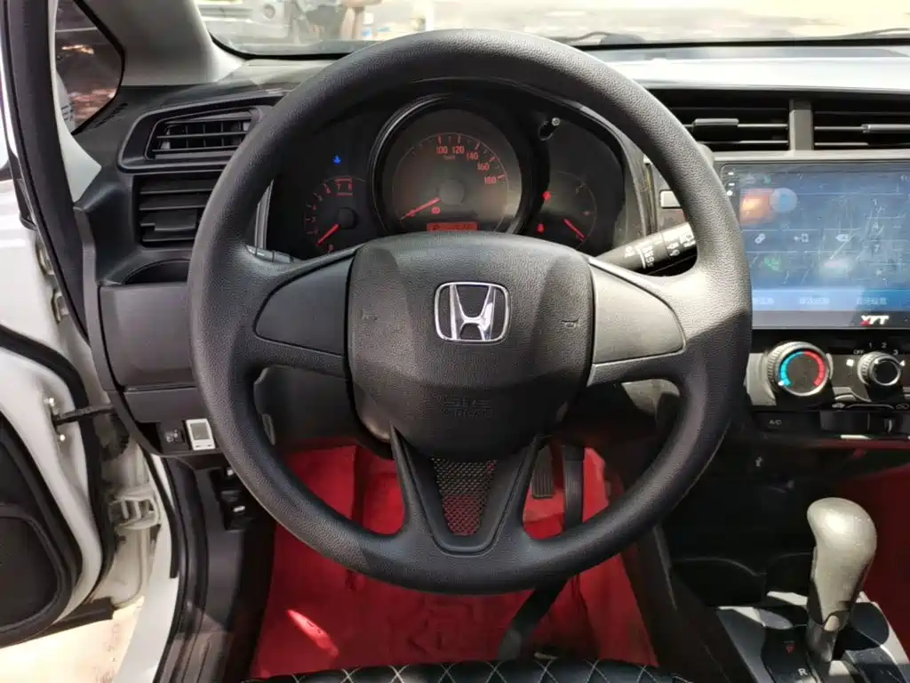 Honda Fit 2018 — фото 11