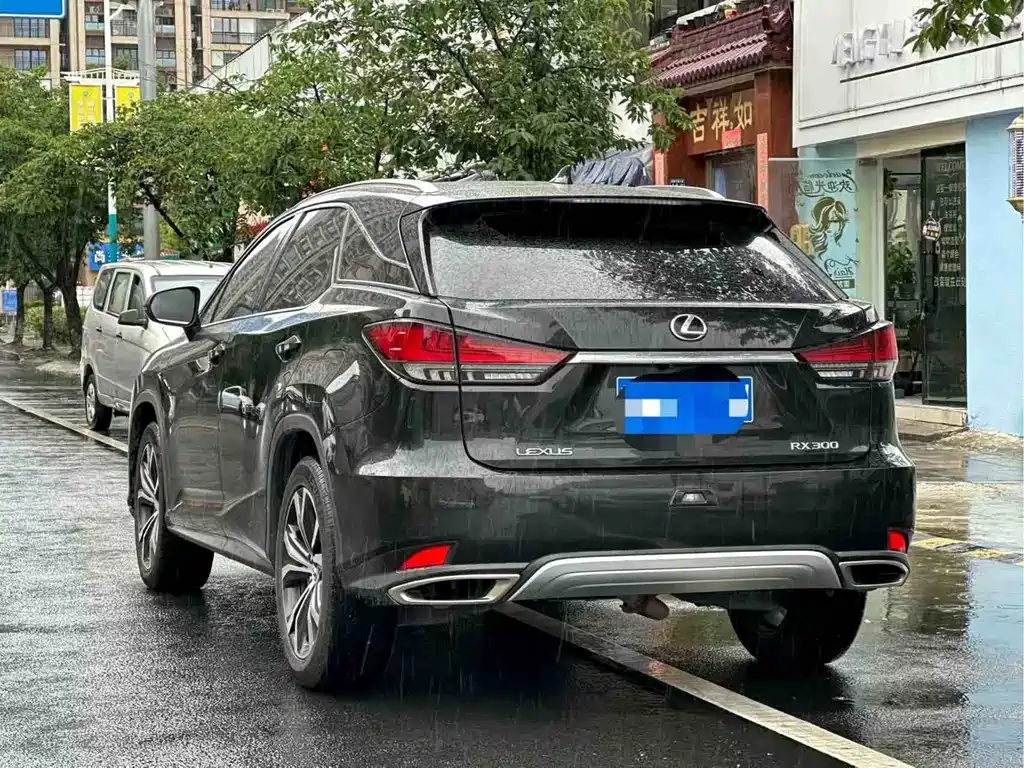 Lexus RX 2021