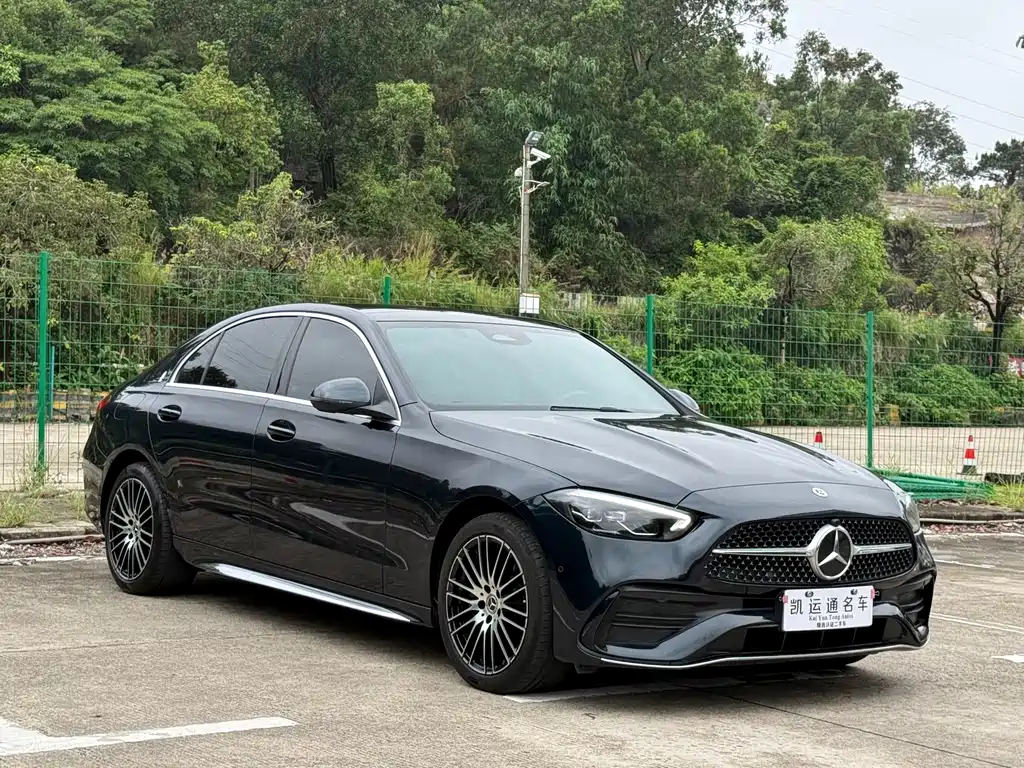 Mercedes-Benz C-Class 2024