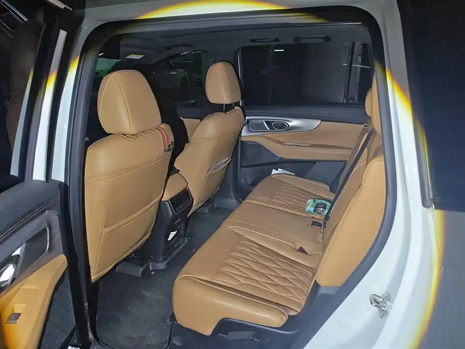 GAC Motor Trumpchi GS8 2024 — фото 11
