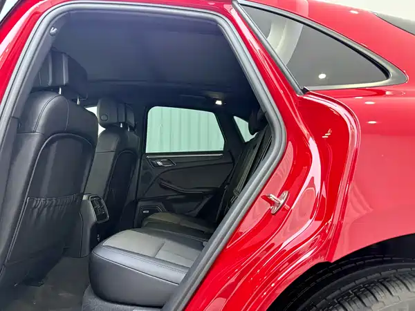 Porsche Macan 2022